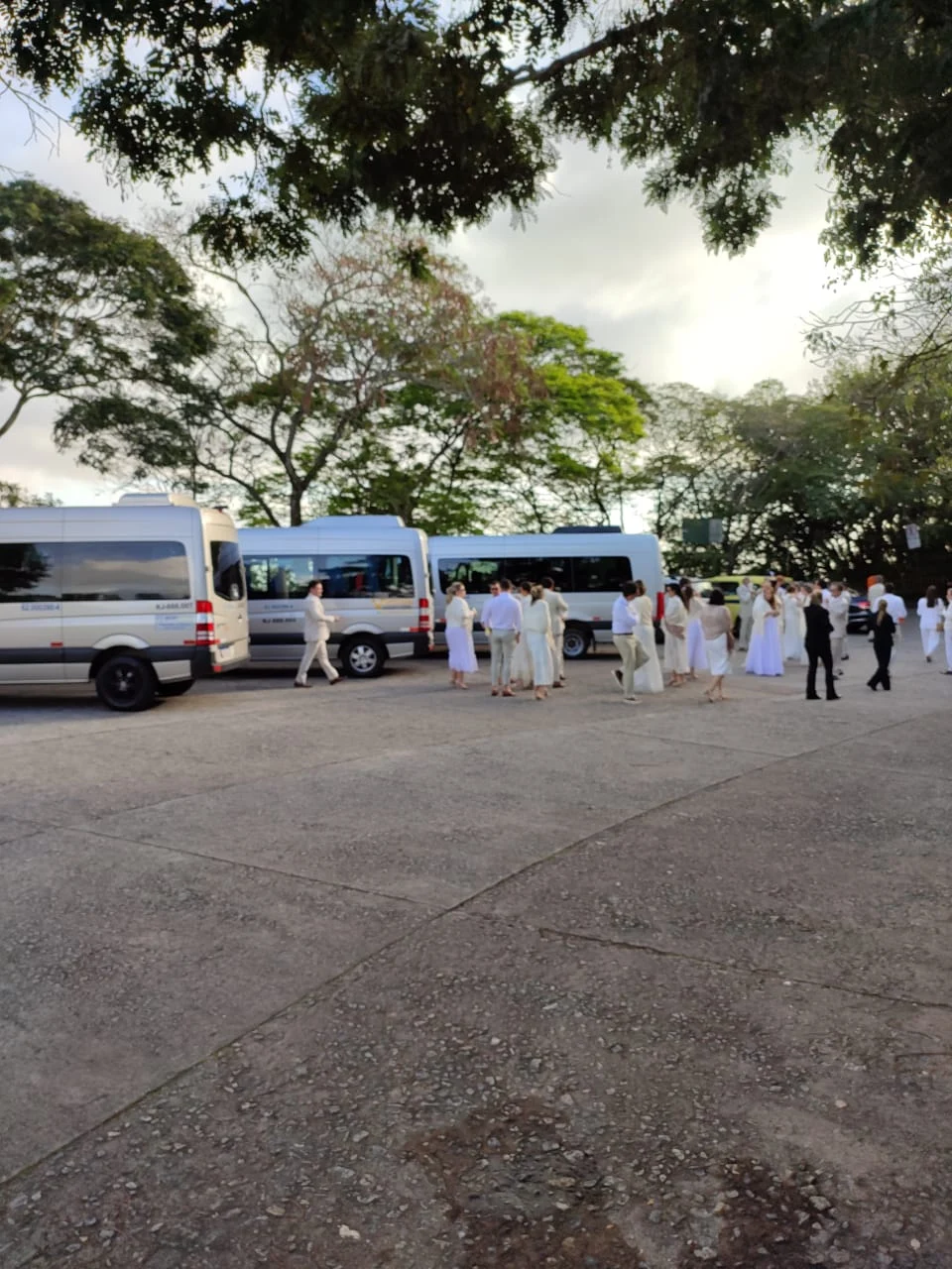 Casamento no Cristo Redentor com convidados canadenses